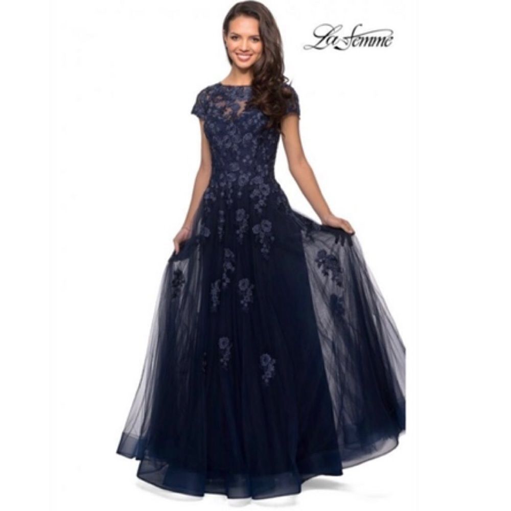 LA Femme Midnight Blue Prom Pageant Gown Crystals Lace Applique A-Line Sz 8 NWT